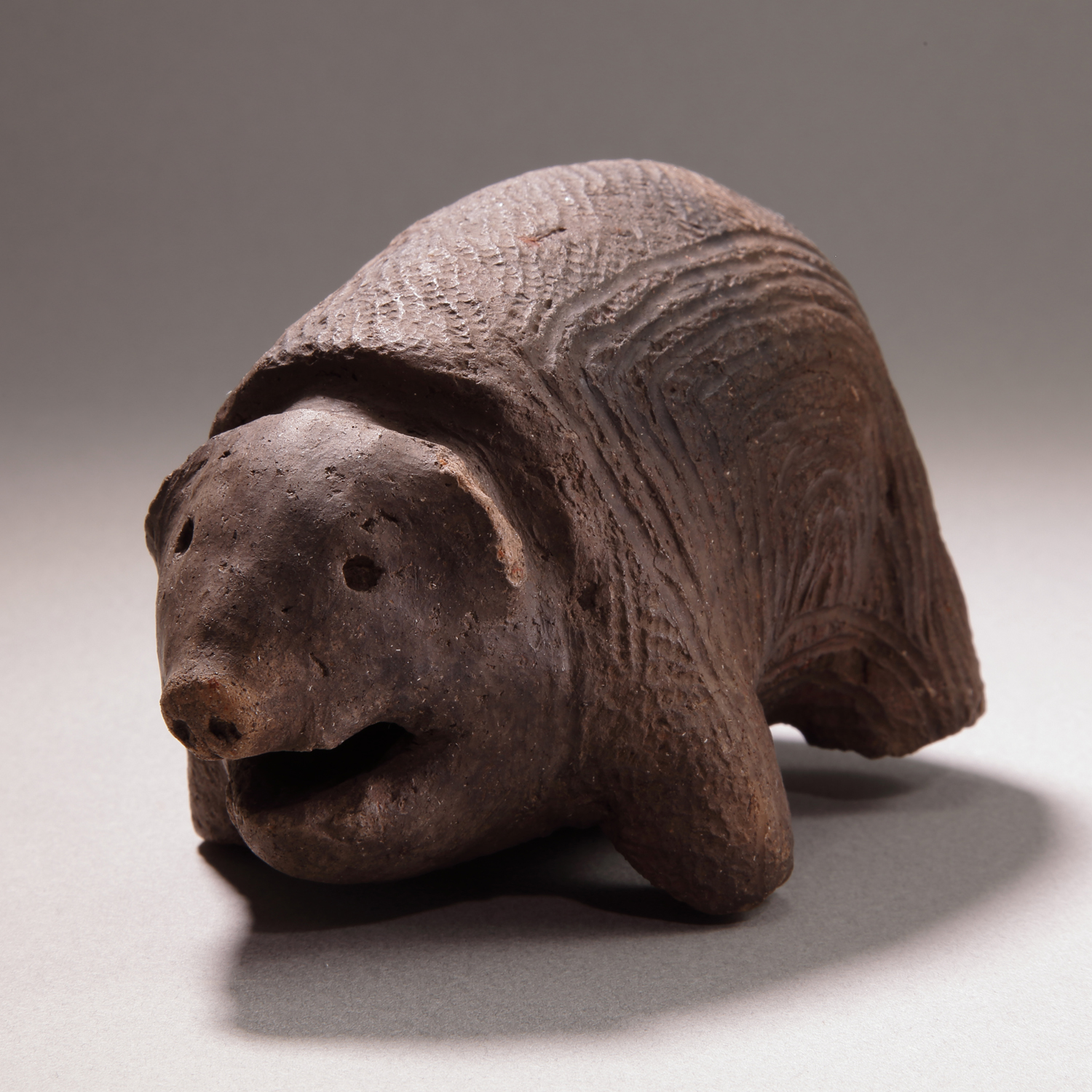 Kumagata Tsuchi seihin (Bear shaped clay)